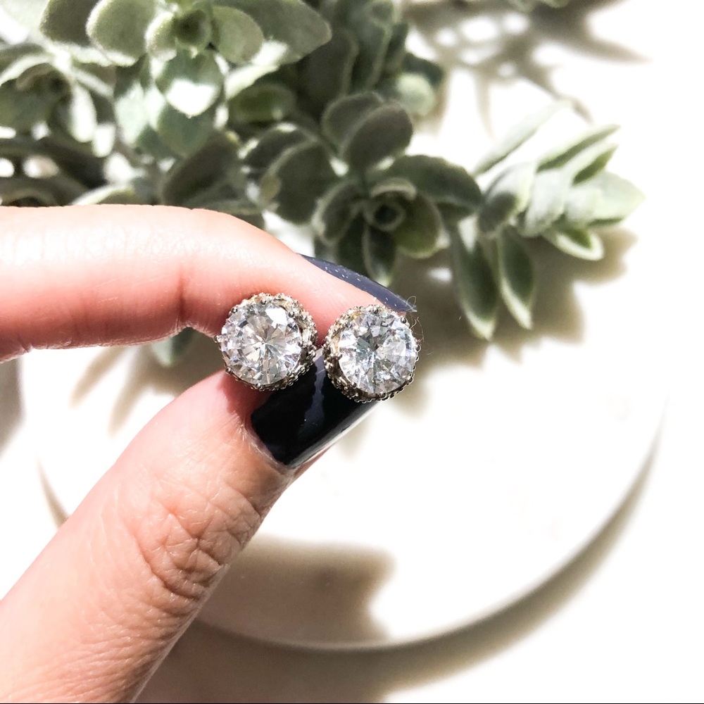 DAINTY* Sterling Silver Stud with Crystal